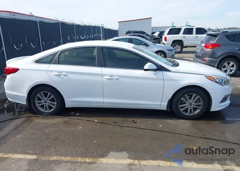 2015 Hyundai Sonata Se z USA, uszkodzony, nr VIN 5NPE24AFXFH176737